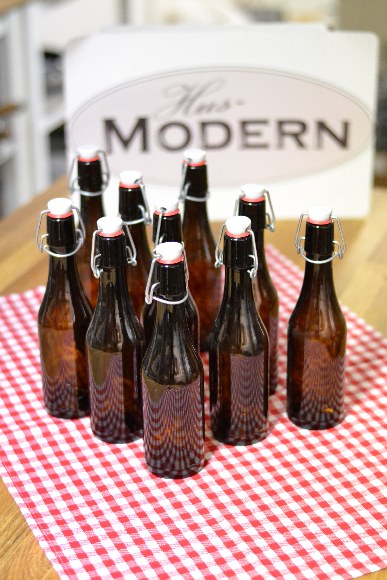  12 st flaskor brunt glas á 1 liter - Hus-modern.se