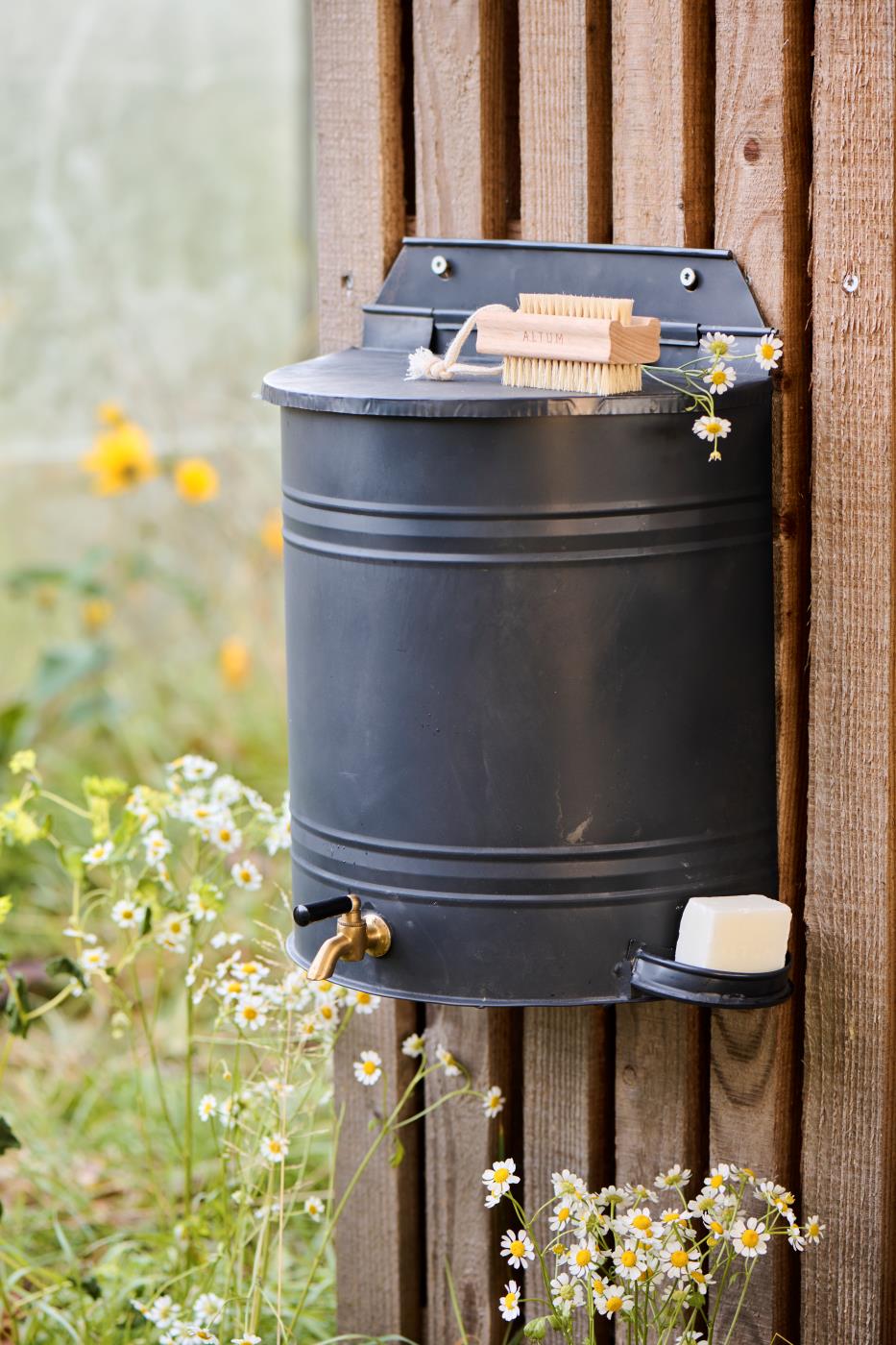  Vattenbehållare med kran svart 10 liter - Hus-modern.se