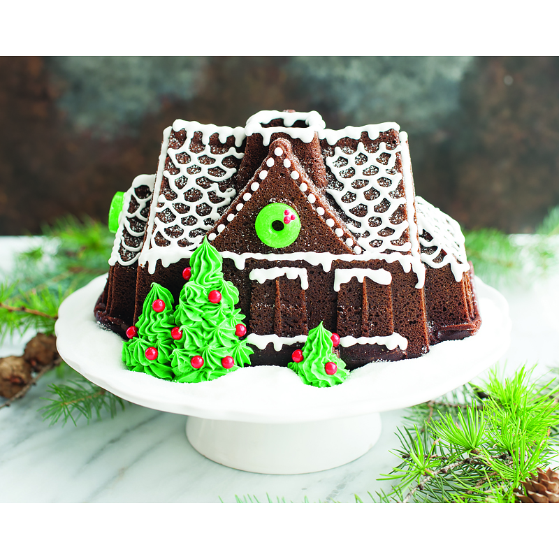 Nordic Ware Bakform Gingerbread house Bundt® Pan - Hus-modern.se