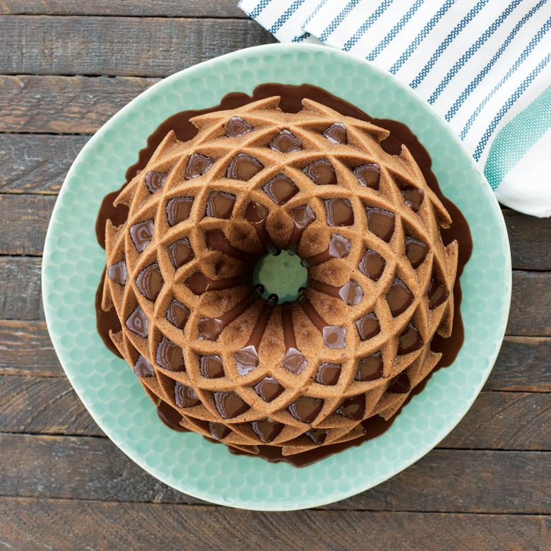 Nordic Ware Bakform Jubilee Bundt® Pan - Hus-modern.se